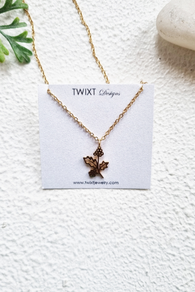December Birth Flower - Holly Berry - Necklace Gold PD455